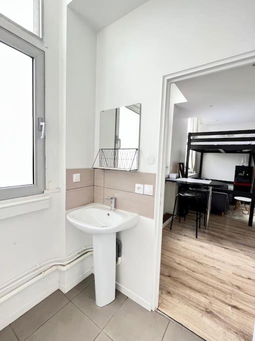 Rome - Studio Meuble A Reims Appartement Buitenkant foto